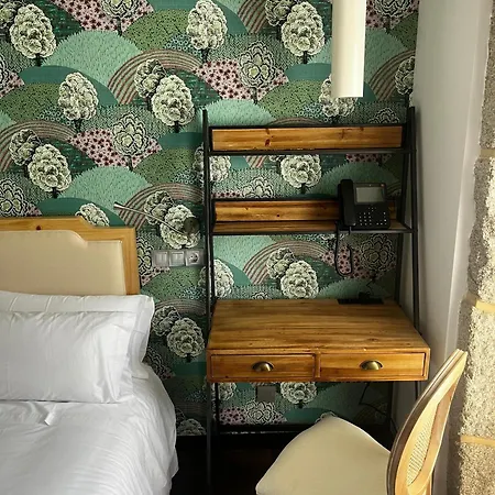 Christine Boutique Otel El Barraco