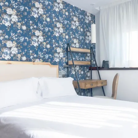 Christine Boutique Hotel 2*