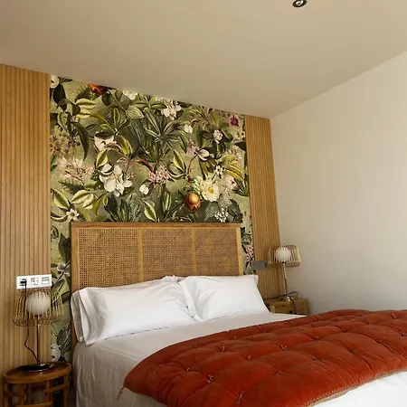 Christine Boutique 2*